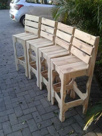 Pallet small chairs ideas