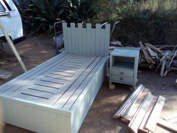 wooden pallet bed frame with side table