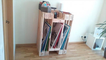 Pallet side table