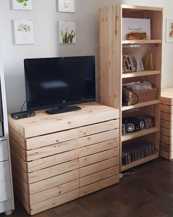 Pallet TV Stand