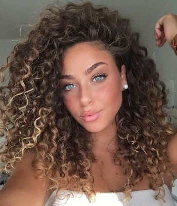 Long curly hairstyles