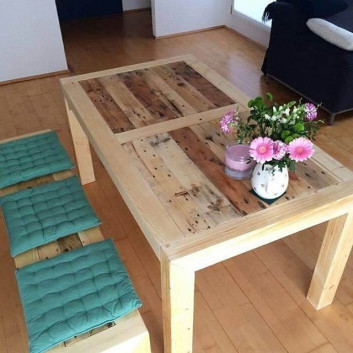 Pallet dining table