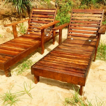 Pallet outdoor furniture