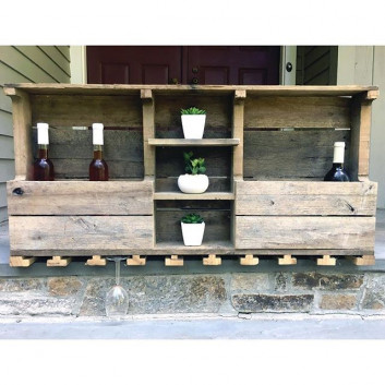 Pallet wine rack