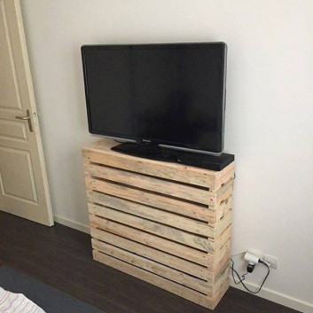 Pallet TV Stand