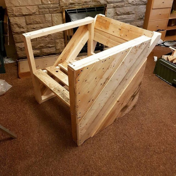 Pallet furniture chair