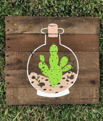 Pallet flask art