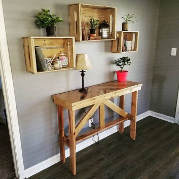 Pallet side table