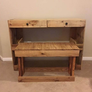 Pallet side table