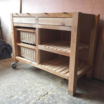 Pallet storage cabinets