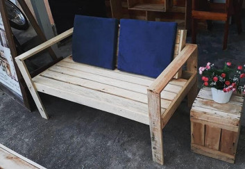 Pallet bench