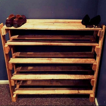 Pallet desk