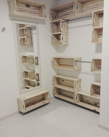 Pallet box shelf