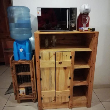 Pallet kitchen cabinet