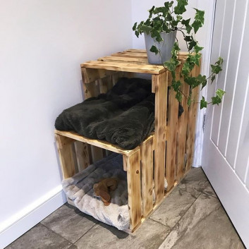 Pallet pet bed