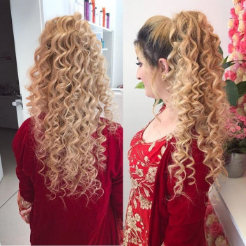 Long curly hairstyles