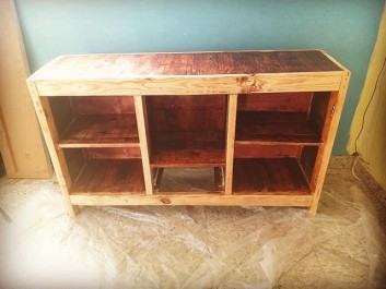 pallet side shoe table ideas