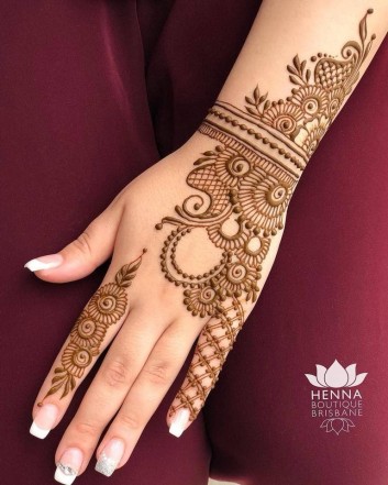 backhand full mehndi design ideas