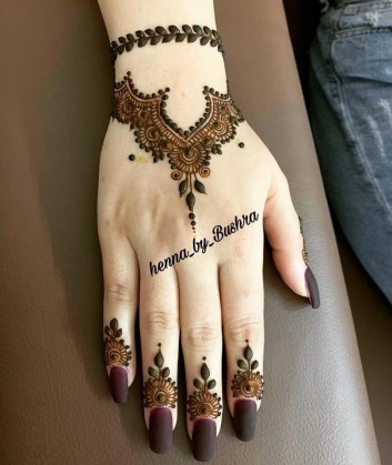 simple back hand mehndi designs