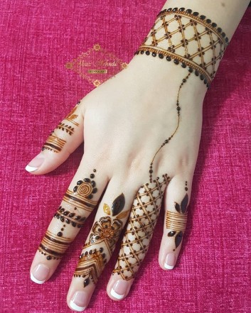 backhands mehndi design for wedding