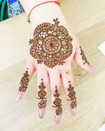 women mehndi design ideas