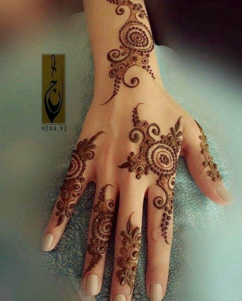 Easy Mehndi Design ideas 2018