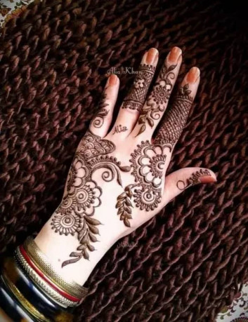 best new year Henna Designs for fingers