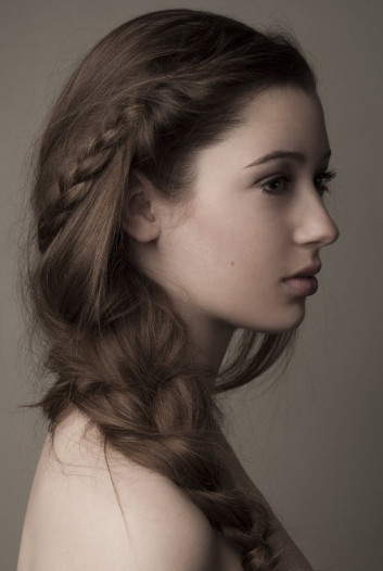 Soft Side Braid Medium Length Hairstyle for Women