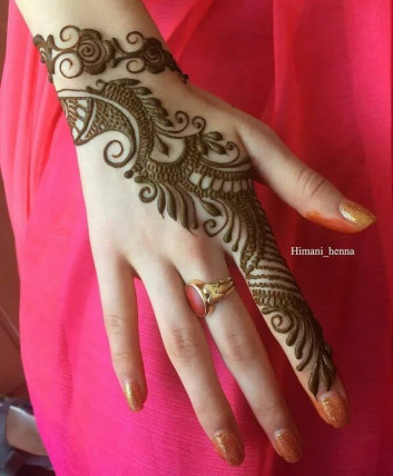 Quite simple Backhands mehndi designs 2019 on sensod