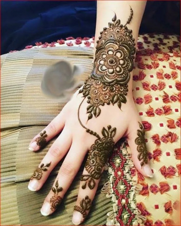 Latest Adorable Mehndi designs for Girls 2018