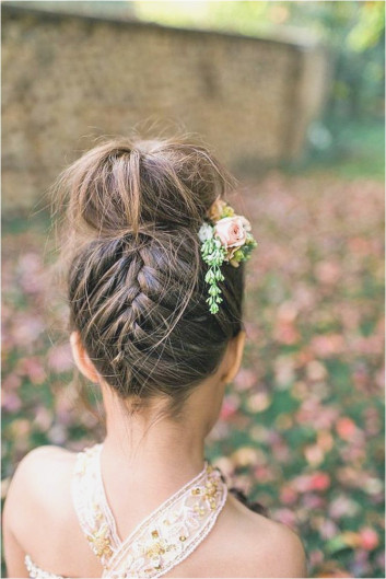 Messy Top Knots Little Girls’ Hairstyles For Your Princess