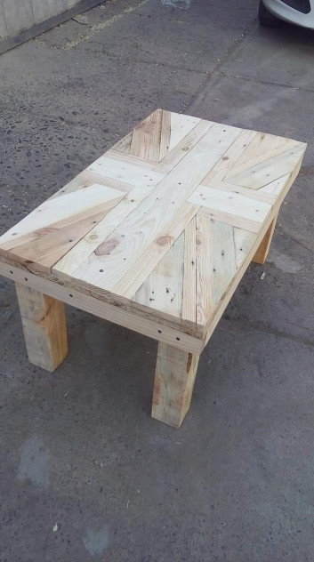 Pallet coffee table