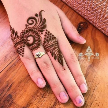 mehndi designs 2018 simple and easy