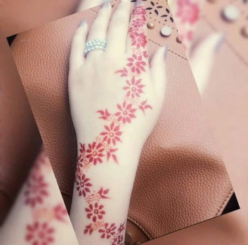 redish backhand mehndi designs ideas