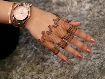 unique finger mehndi designs