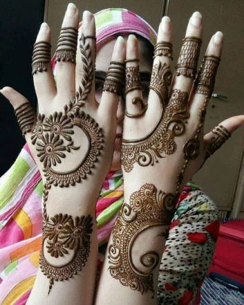 heart touching mehndi designs for girls