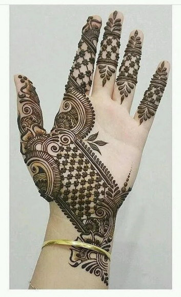 heart touching fronthand mehndi designs