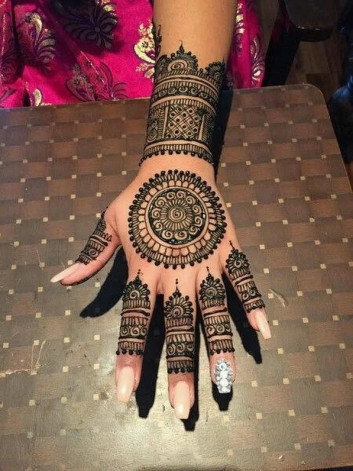 Inspiring and Beautiful henna designs