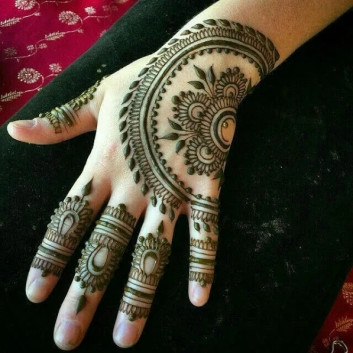 latest mehndi designs ideas