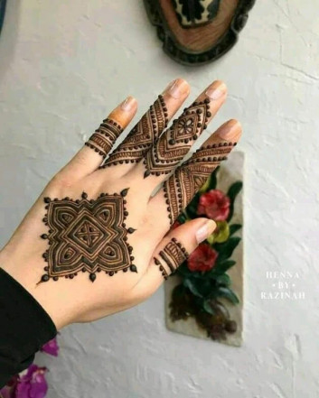 Simple and beautiful henna designs