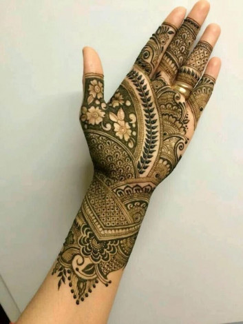 Most beautiful Henna Designs For Women in new year