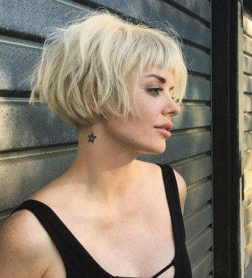 Platinum-blonde Short Bob Haircuts & Hairstyles for Women