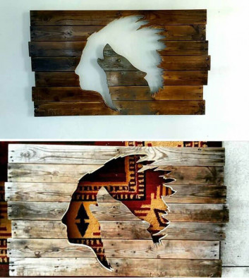 Pallet Glowing wolf Shelf Art