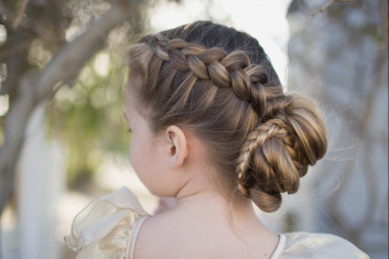 Messy Bun Little Girls’ Hairstyles For Your Princess